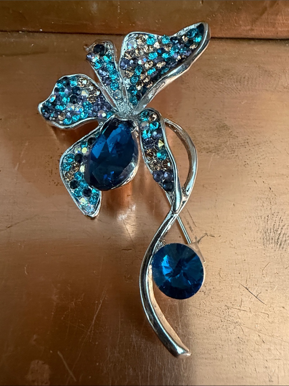 Blue Crystal Flower Brooch Pin - Women Jewelry Vintage Inspired Silvertone New
